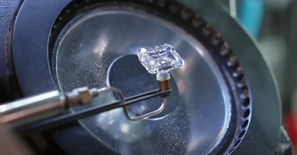 Diamond crystal held in a growth chamber